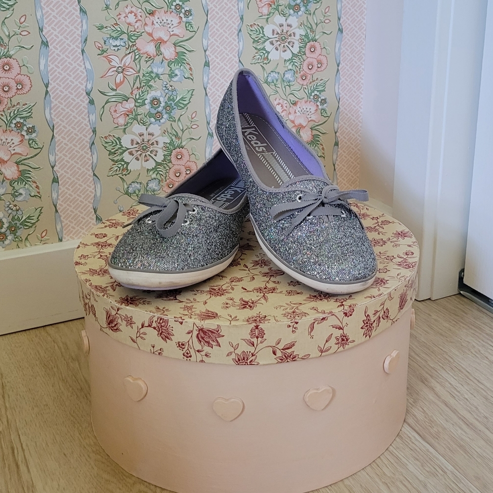 Shimmery Keds